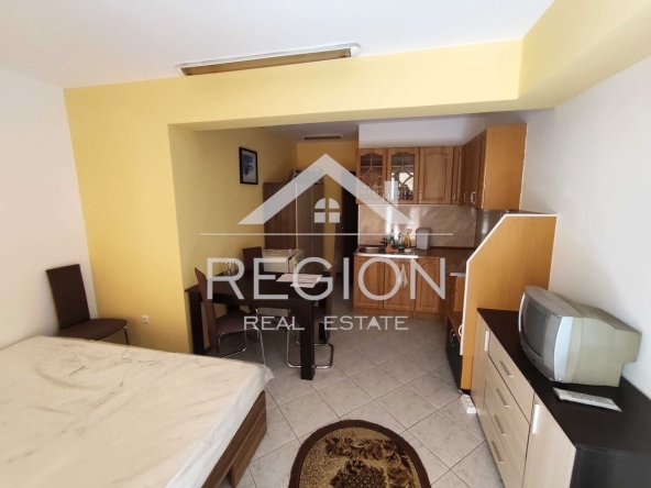 Дава се под наем Едностаен апартамент в Варна, Колхозен пазар - 28 кв.м за 204 € - Снимка #1