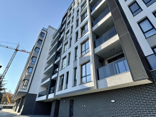 Двустаен апартамент в Бургас, Славейков - 61 кв.м за 1681 €/кв.м - Снимка #1