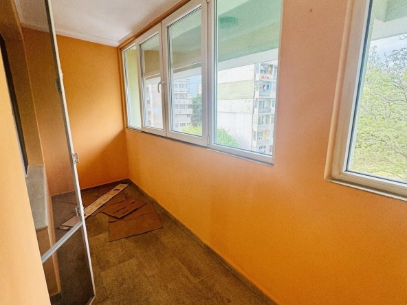 Двустаен апартамент в Бургас, Зорница - 60 кв.м за 1717 €/кв.м - Снимка #1