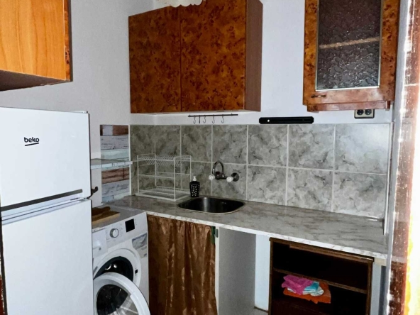 Дава се под наем Двустаен апартамент в Бургас, Възраждане - 65 кв.м за 204 € - Снимка #1