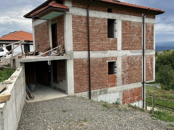 Къща в с. Поленица, Област Благоевград - 260 кв.м за 1116 €/кв.м - Снимка #1