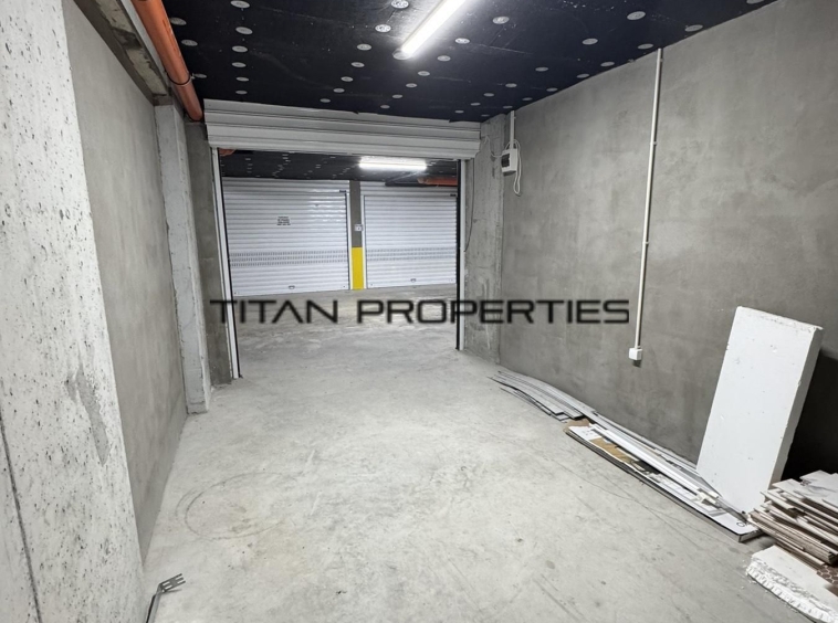 Гараж / Паркомясто в Бургас, Славейков - 28 кв.м за 1072 €/кв.м - Снимка #1