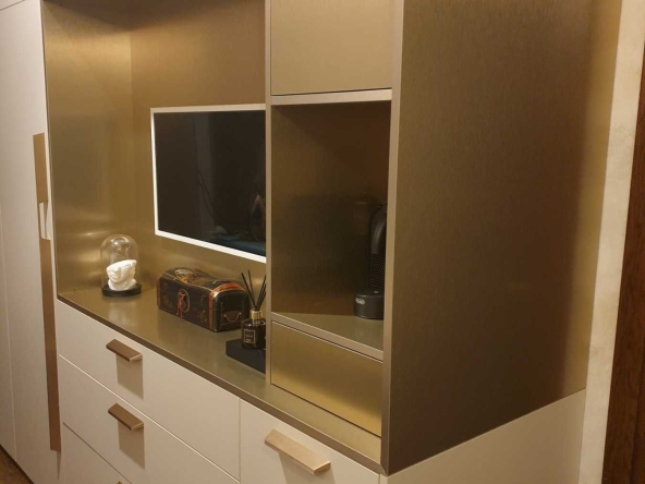 Тристаен апартамент в София, Слатина - 93 кв.м за 1721 €/кв.м - Снимка #1