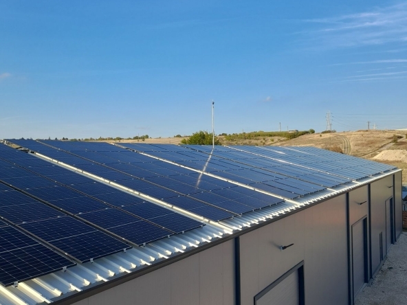 Дава се под наем Склад в Хасково, Бадема - 680 кв.м за 1632 € - Снимка #1