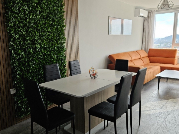 Дава се под наем Двустаен апартамент в Пловдив, Каменица 2 - 67 кв.м за 561 € - Снимка #1