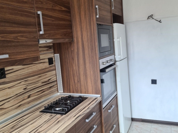 Дава се под наем Двустаен апартамент в Асеновград - 50 кв.м за 280.5 € - Снимка #1