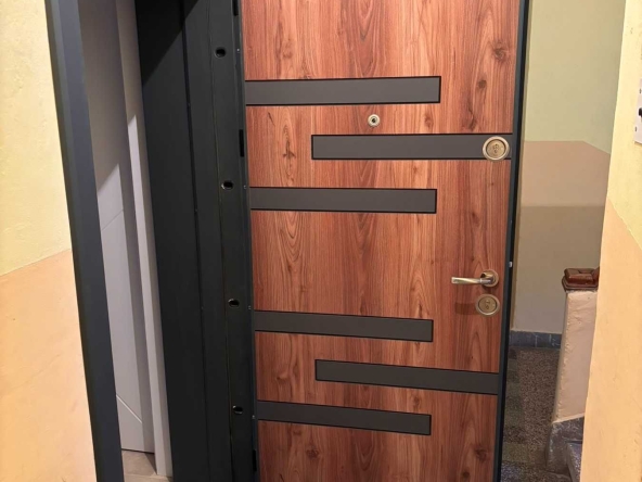 Дава се под наем Двустаен апартамент в Варна, Чаталджа - 55 кв.м за 561 € - Снимка #1