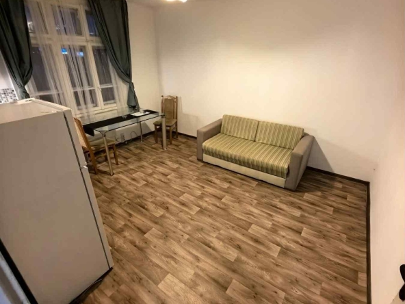 Дава се под наем Къща в София, Медицинска академия - 48 кв.м за 400 € - Снимка #1