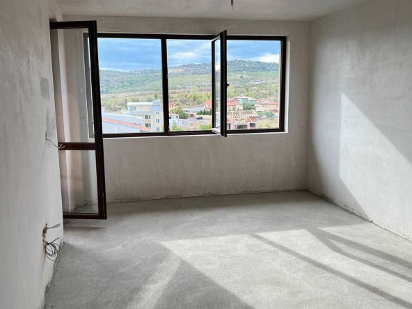 Тристаен апартамент в Стара Загора, Железник - център - 104 кв.м за 1029 €/кв.м - Снимка #1