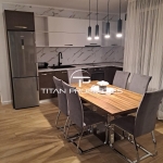 Дава се под наем Четиристаен апартамент в Пловдив, Мараша - 120 кв.м за 600 € - Снимка #1