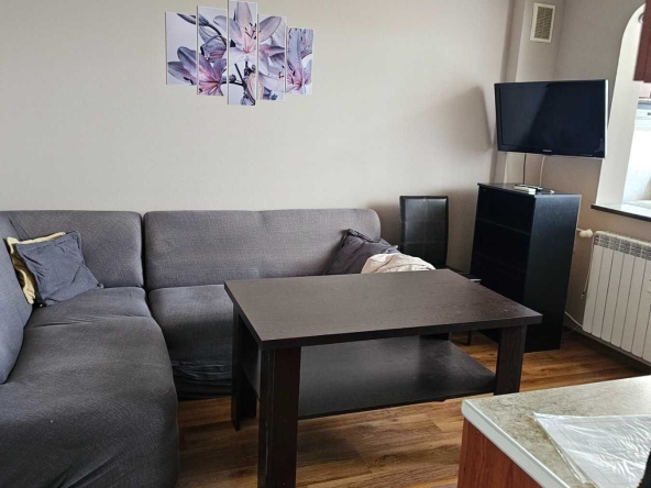 Дава се под наем Тристаен апартамент в София, Връбница 1 - 70 кв.м за 612 € - Снимка #1