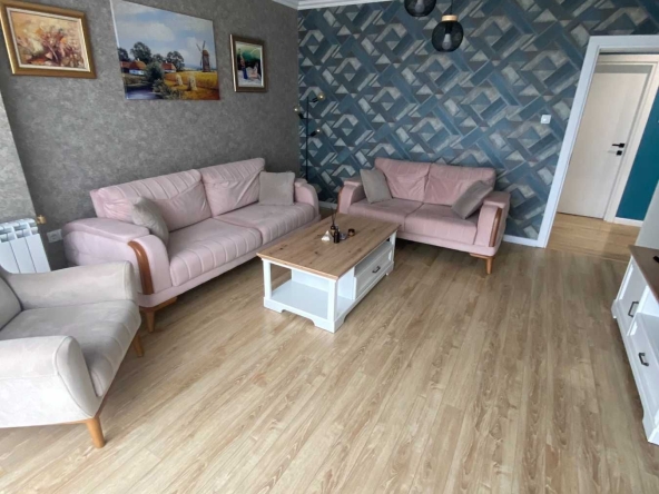 Тристаен апартамент в Пловдив, Център - 100 кв.м за 2395 €/кв.м - Снимка #1