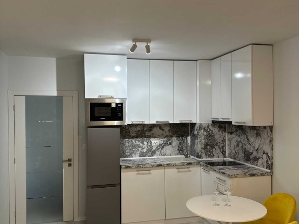 Едностаен апартамент в Варна, Владислав Варненчик - 32 кв.м за 2250 €/кв.м - Снимка #1