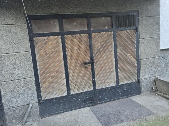 Гараж / Паркомясто в Плевен, Широк център - 24 кв.м за 1355 €/кв.м - Снимка #1