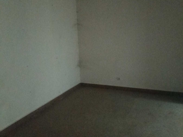 Магазин в Разград, Център - 18 кв.м за 1389 €/кв.м - Снимка #1