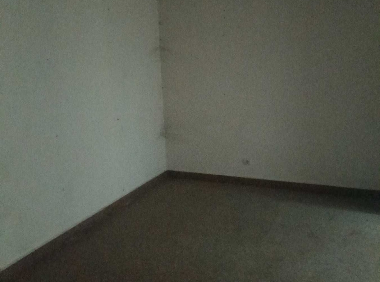 Магазин в Разград, Център - 18 кв.м за 1389 €/кв.м - Снимка #1