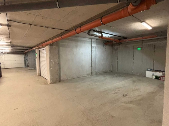 Дава се под наем Гараж / Паркомясто в София, Малинова долина - 12 кв.м за 66.3 € - Снимка #1