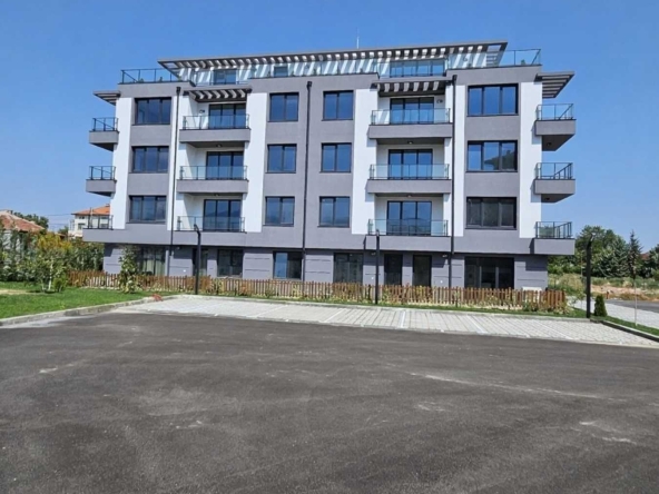 Двустаен апартамент в Пловдив, Коматево - 65 кв.м за 2129 €/кв.м - Снимка #1