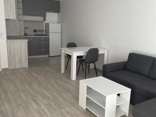 Дава се под наем Двустаен апартамент в София, Кръстова вада - 65 кв.м за 700 € - Снимка #1