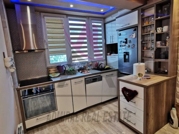 Дава се под наем Двустаен апартамент в Варна, Лятно кино Тракия - 38 кв.м за 435 € - Снимка #1