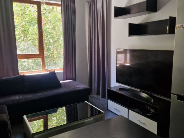 Дава се под наем Тристаен апартамент в Варна, Централна поща - 62 кв.м за 739.5 € - Снимка #1