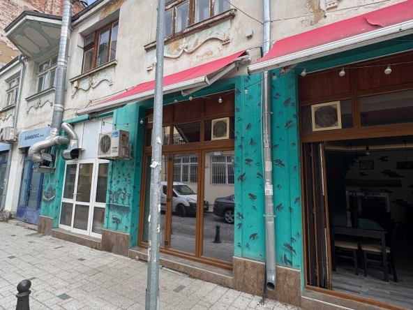 Дава се под наем Заведение в София, Център - 97 кв.м за 2493.39 € - Снимка #1