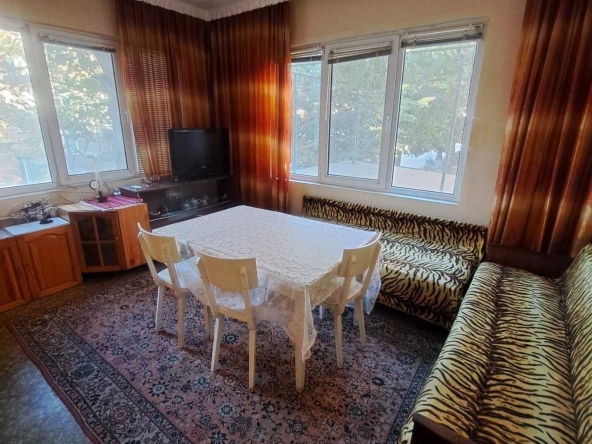 Етаж от къща в Асеновград - 133 кв.м за 1166 €/кв.м - Снимка #1