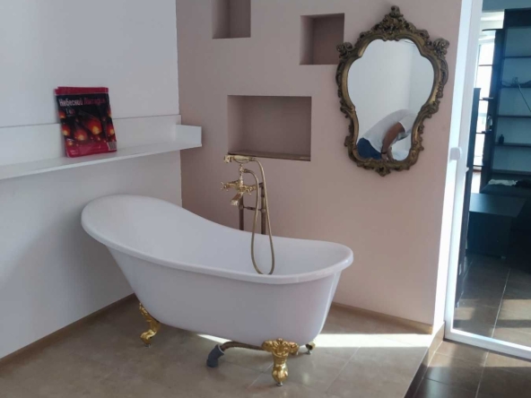 Дава се под наем Двустаен апартамент в Пловдив, Беломорски - 68 кв.м за 285.6 € - Снимка #1