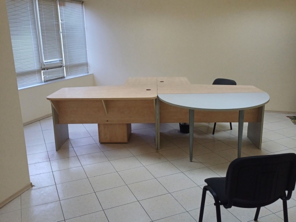 Офис в Шумен, Център - 45 кв.м за 1978 €/кв.м - Снимка #1