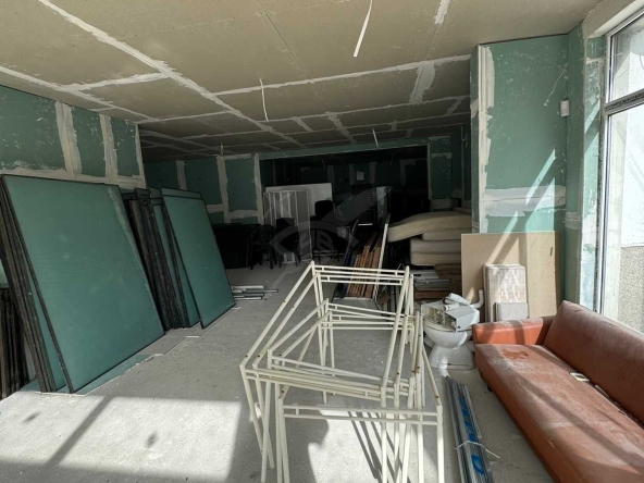 Магазин в Поморие - 200 кв.м за 1020 €/кв.м - Снимка #1