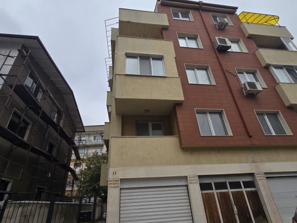 Тристаен апартамент в Плевен, Идеален център - 110 кв.м за 765 €/кв.м - Снимка #1