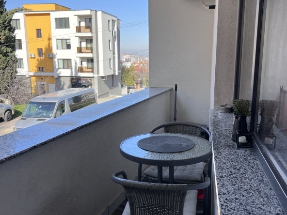 Дава се под наем Двустаен апартамент в Асеновград - 50 кв.м за 357 € - Снимка #1