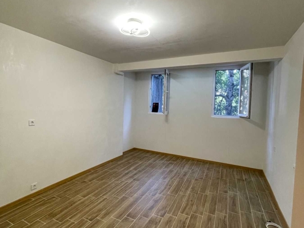 Едностаен апартамент в София, Гоце Делчев - 39 кв.м за 2026 €/кв.м - Снимка #1