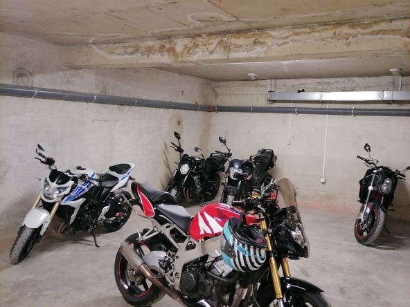 Дава се под наем Гараж / Паркомясто в Варна, Левски - 40 кв.м за 29.58 € - Снимка #1