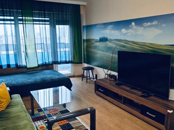 Дава се под наем Тристаен апартамент в София, Изток - 65 кв.м за 548.25 € - Снимка #1