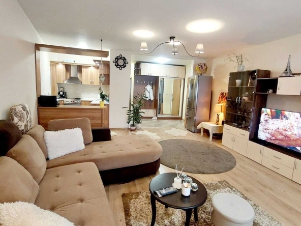 Дава се под наем Тристаен апартамент в София, Витоша - 130 кв.м за 1145.97 € - Снимка #1