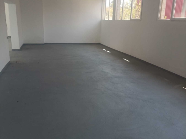 Магазин в Разград, Промишлена зона - Запад - 500 кв.м за 689 €/кв.м - Снимка #1