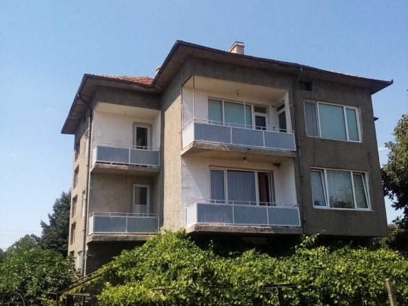 Къща в Главиница - 140 кв.м за 365 €/кв.м - Снимка #1