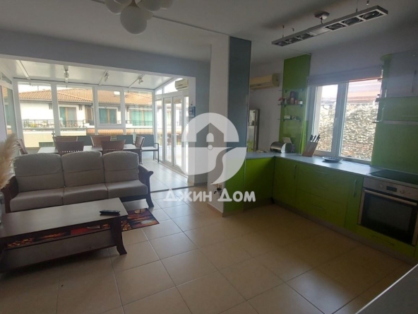 Четиристаен апартамент в Поморие - 160 кв.м за 1375 €/кв.м - Снимка #1