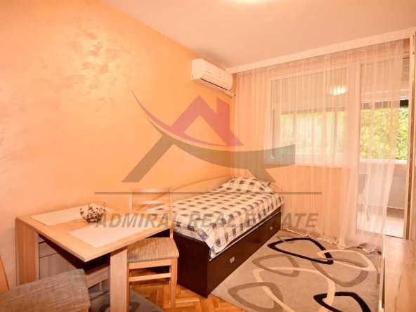 Дава се под наем Едностаен апартамент в Варна, Чаталджа - 20 кв.м за 150 € - Снимка #1