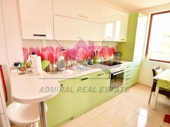 Дава се под наем Двустаен апартамент в Варна, м-т Зеленика - 80 кв.м за 400 € - Снимка #1