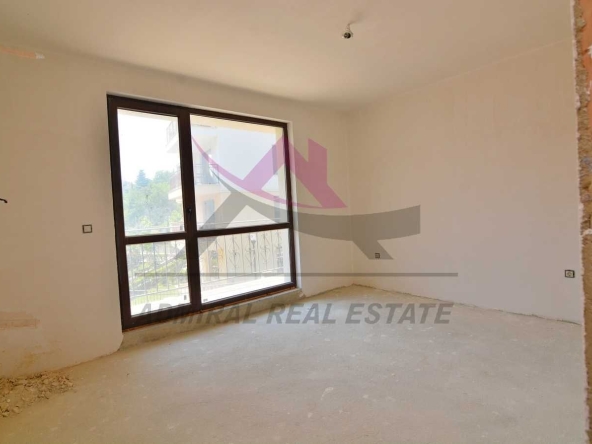 Тристаен апартамент в к.к. Св.Св. Константин и Елена - 91 кв.м за 2583 €/кв.м - Снимка #1