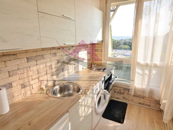 Дава се под наем Двустаен апартамент в Варна, Център - 70 кв.м за 600 € - Снимка #1