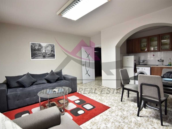 Дава се под наем Тристаен апартамент в Варна, Общината - 95 кв.м за 600 € - Снимка #1