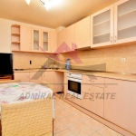 Дава се под наем Тристаен апартамент в Варна, Трошево - 95 кв.м за 500 € - Снимка #1