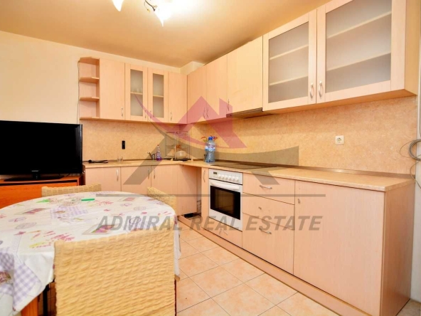 Дава се под наем Тристаен апартамент в Варна, Трошево - 95 кв.м за 500 € - Снимка #1