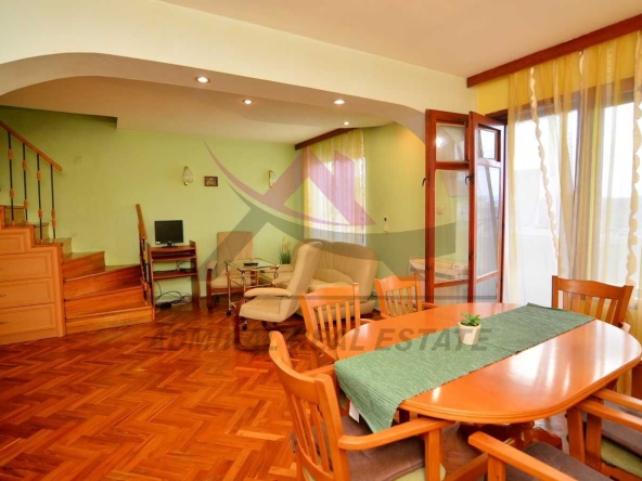 Дава се под наем Тристаен апартамент в Варна, Колхозен пазар - 70 кв.м за 460 € - Снимка #1