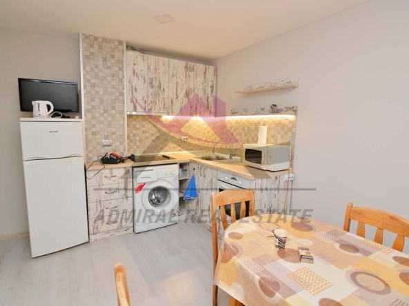 Дава се под наем Тристаен апартамент в Варна, Цветен квартал - 86 кв.м за 500 € - Снимка #1