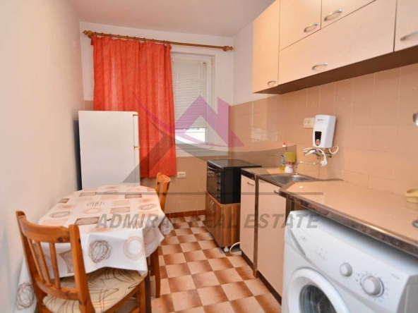 Дава се под наем Двустаен апартамент в Варна, Окръжна болница - 52 кв.м за 383 € - Снимка #1