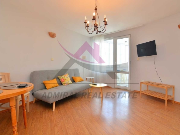 Дава се под наем Двустаен апартамент в Варна, Лятно кино Тракия - 55 кв.м за 398.82 € - Снимка #1